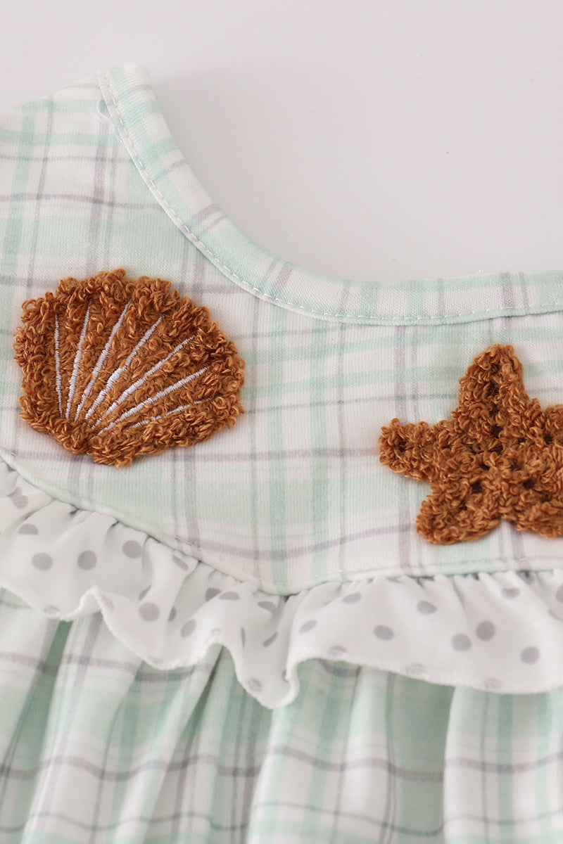 Green plaid sea shell starfish french knot ruffle shorts est