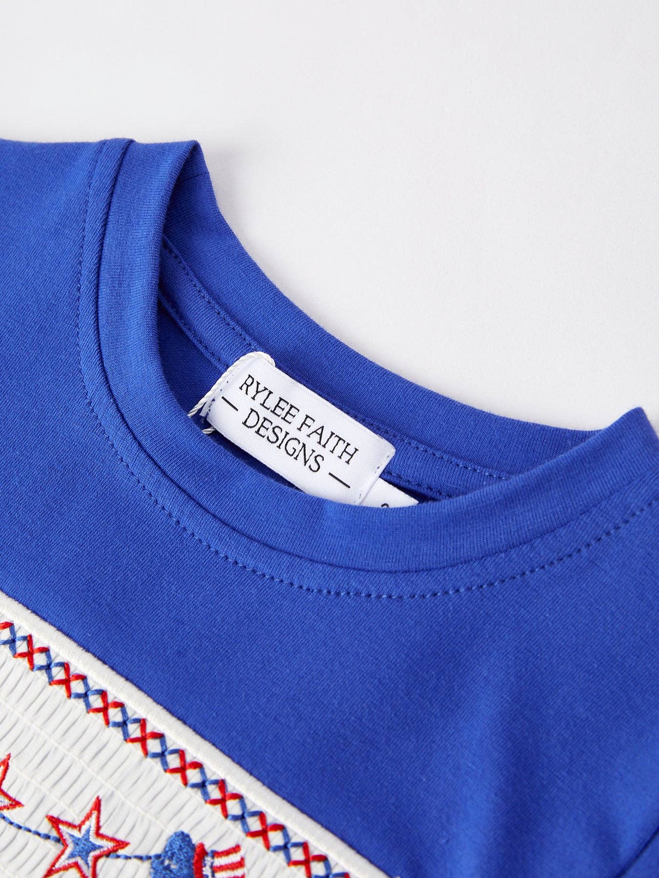 Dinosaur Smock Embroidery Boys Short Sleeved Shorts