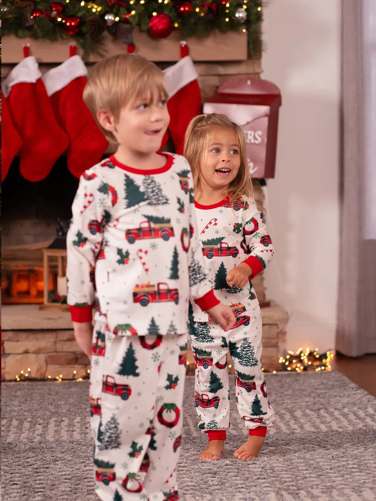 Allover Christmas Tree & Car Pattern Pajamas Set