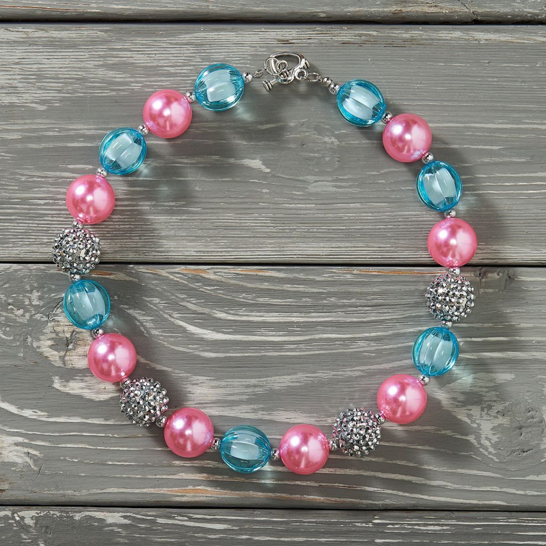 Frosty Friends Necklace